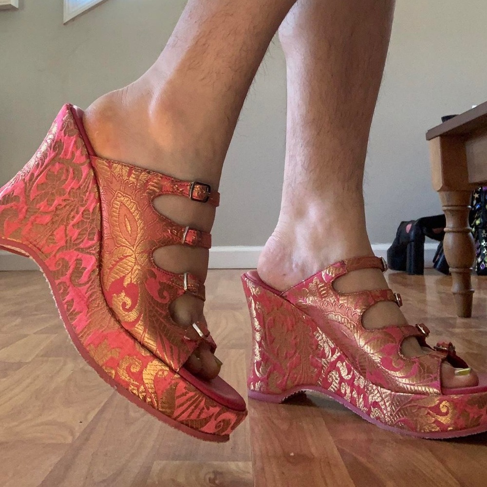 Free People - Hoffman Buckle Front Wedge
Heels